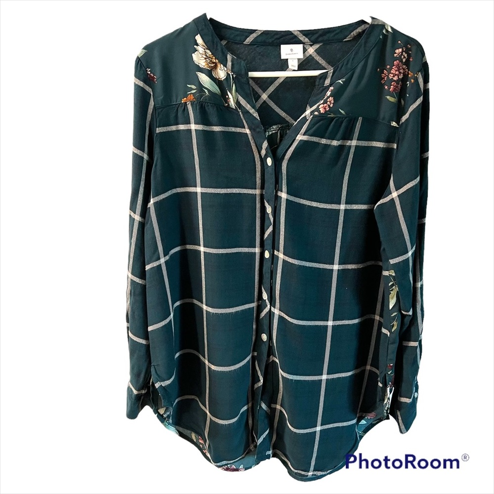 J1- Dress barn size L long sleeve shirt with floral back button up shirt L